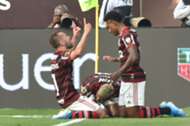 Flamengo comemora gol na final contra o River