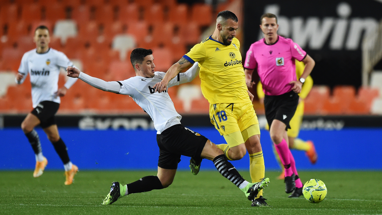 El resumen del Valencia vs. Cádiz, de la LaLiga 2020-2021: vídeo, goles y estadísticas | Goal.com
