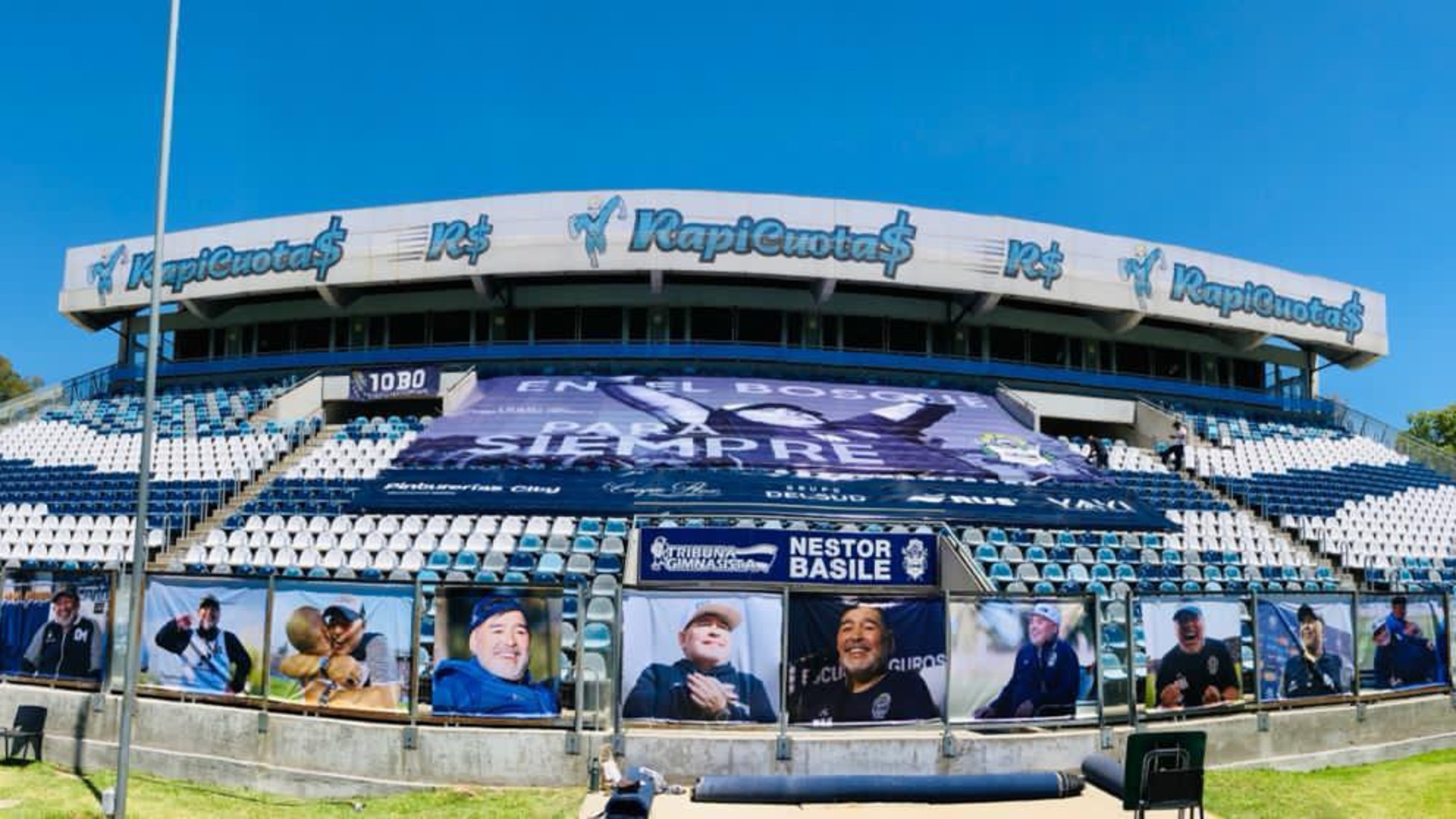 Dalma y Gianinna Maradona, presentes en el homenaje que Gimnasia le hizo a  Diego | Goal.com