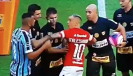Andrés D'Alessandro Maicon Internacional Gremio 110318