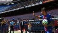 Paulinho Barcelona Unveiling