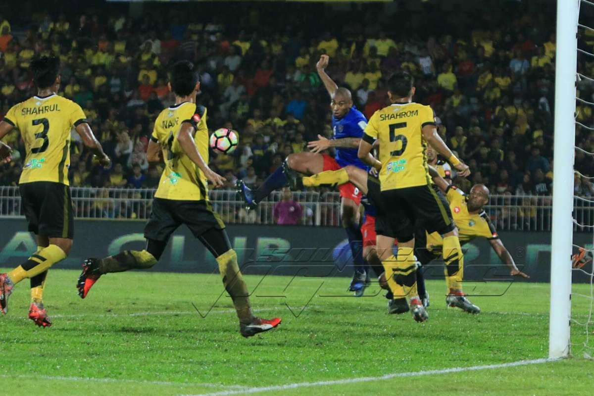 Shahrom Counting On Gilmar Form To Trouble Weaker Jdt Defence Goal Com