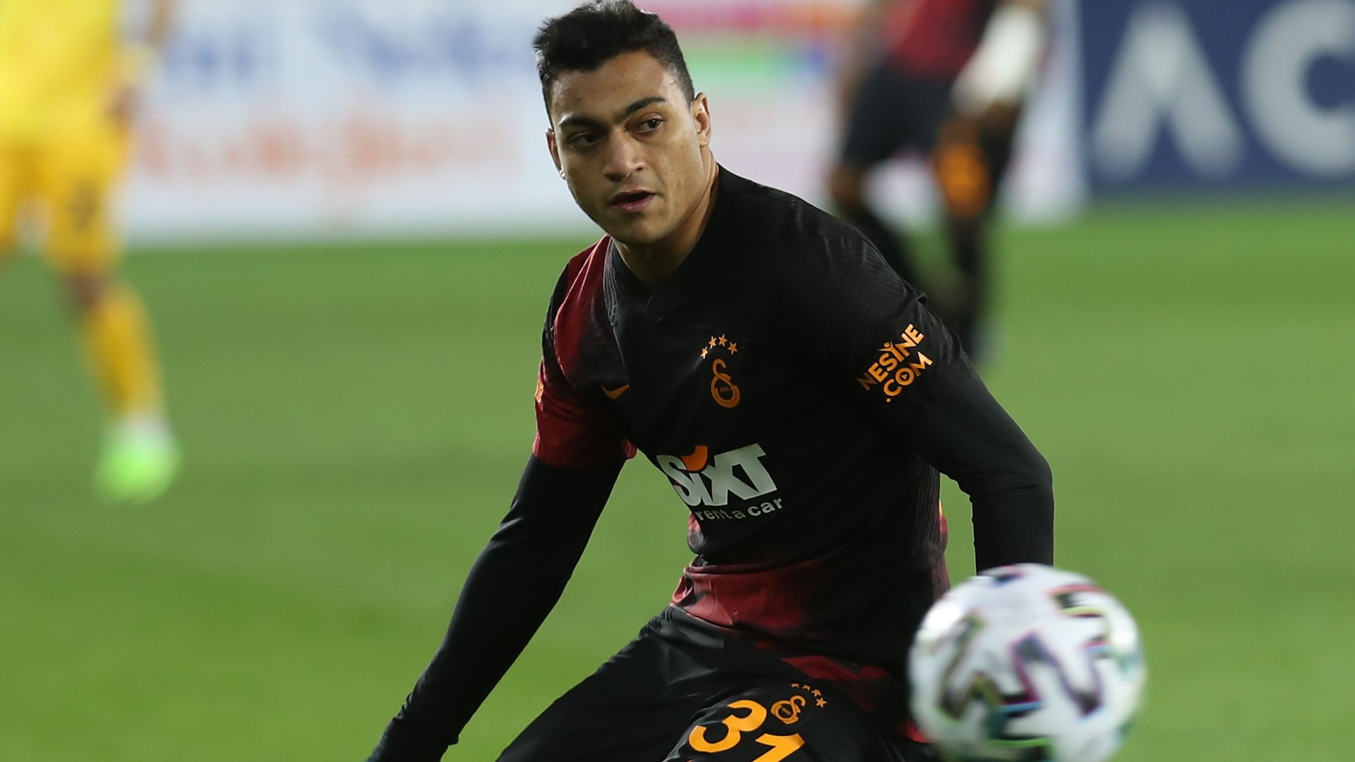 Super-sub Mohamed powers Galatasaray past ten-man Denizlispor - Vimarsana News