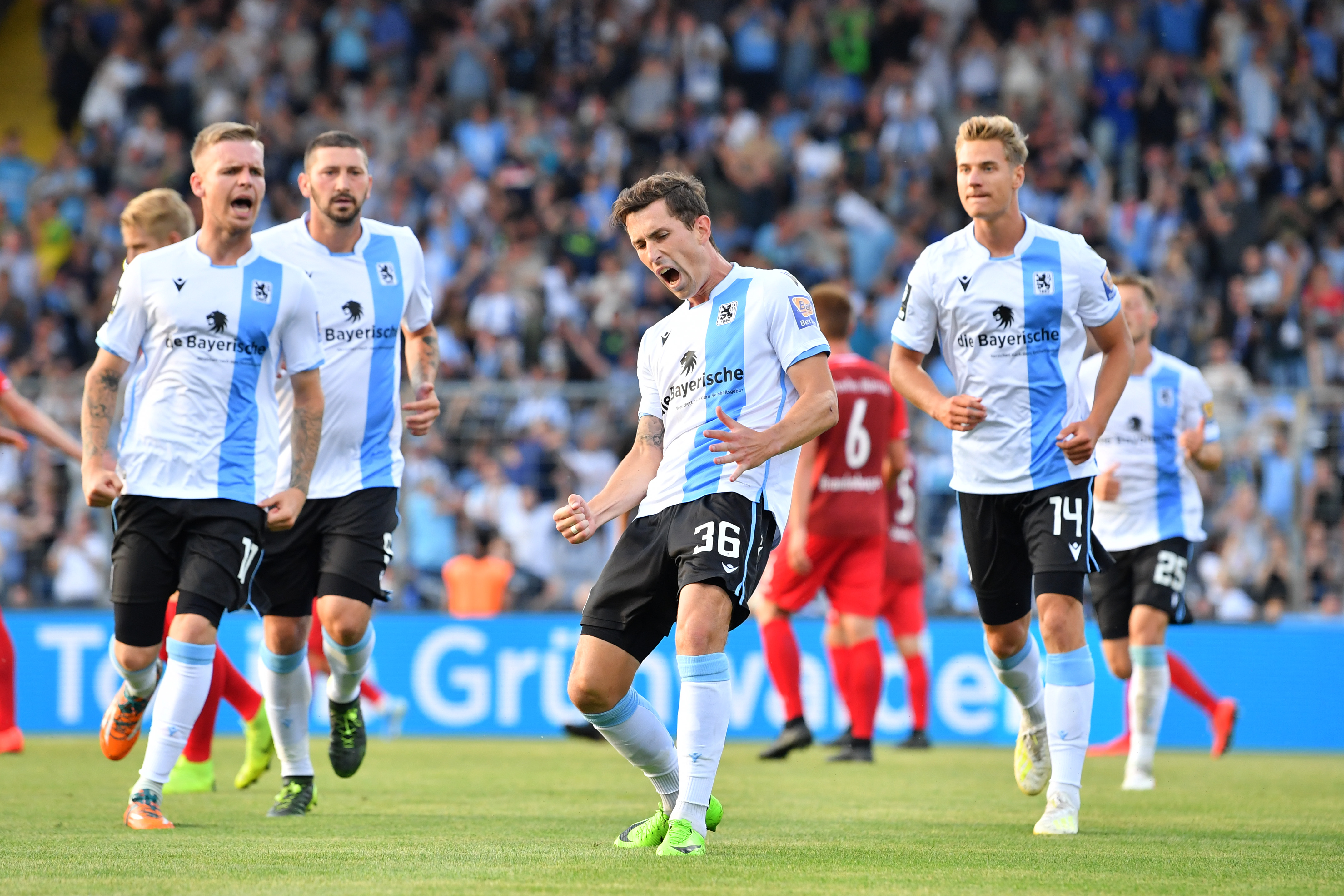 Eintracht Braunschweig vs. 1860 München in der 3. Liga ...