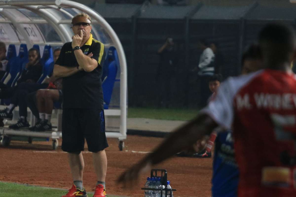 Berita Persib Bandung Robert Rene Alberts Nilai Biasa Laga Kontra Berita Persib Bandung Robert Rene Alberts Nilai Biasa Laga Kontra