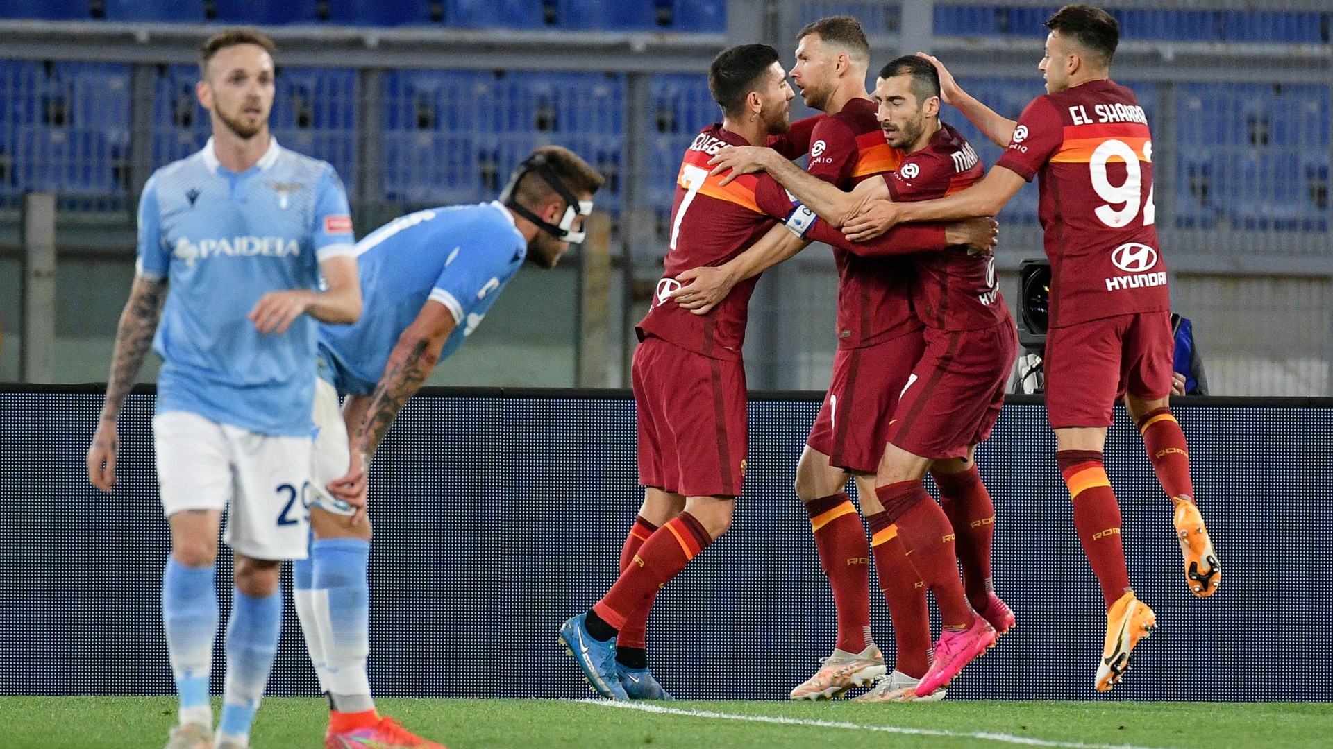 ムヒタリャン ペドロ弾のローマがダービーを制す 6位ラツィオは今季の4位以上が消滅 Goal Com ムヒタリャン ペドロ弾のローマがダービーを制す 6位ラツィオは今季の4位以上が消滅 Goal Com