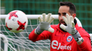 Claudio Bravo Chile training 160617