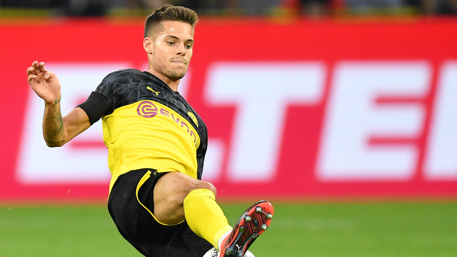 Julian Weigl Alter Julian Weigl Alter