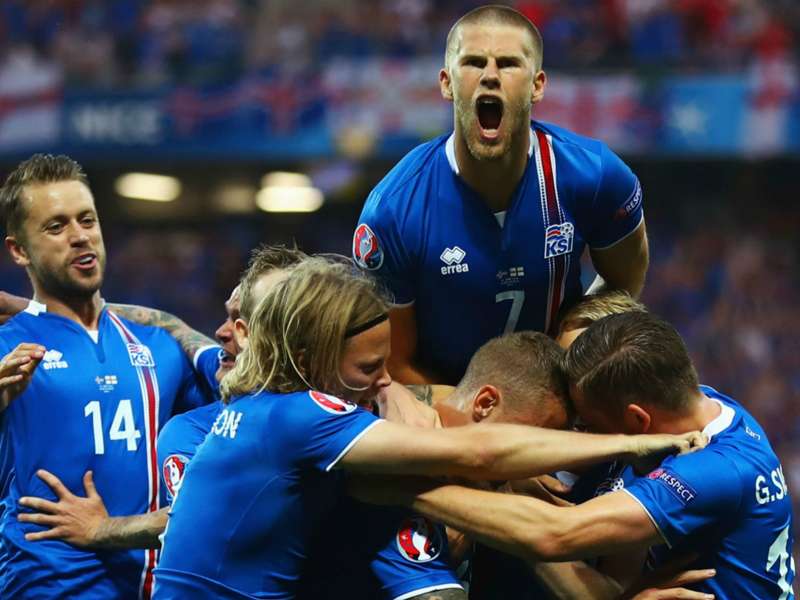 アイスランドが歴史的快挙 大国イングランドを逆転で撃破しユーロ8強へ Goal Com アイスランドが歴史的快挙 大国イングランドを逆転で撃破しユーロ8強へ Goal Com