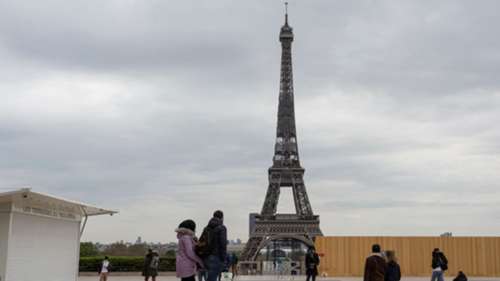 la torre eiffel vista de día