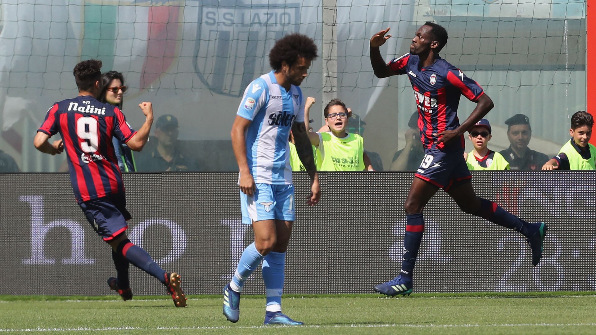 Simeon Nwankwo scores as Lazio deny Crotone crucial win | Goal.com