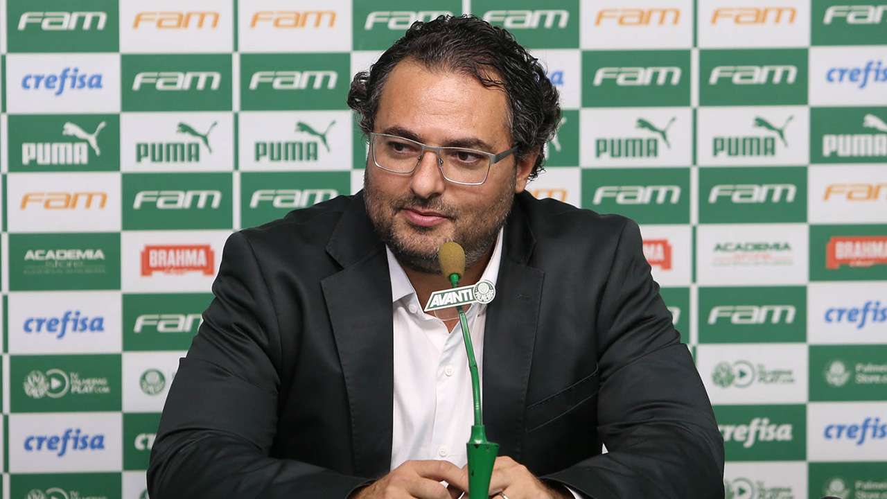 Demitido e em seguida contratado, é sério isso?