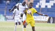 Dennis Oalo of Gor Mahia vs johnstone omurwa of Wazito FC.