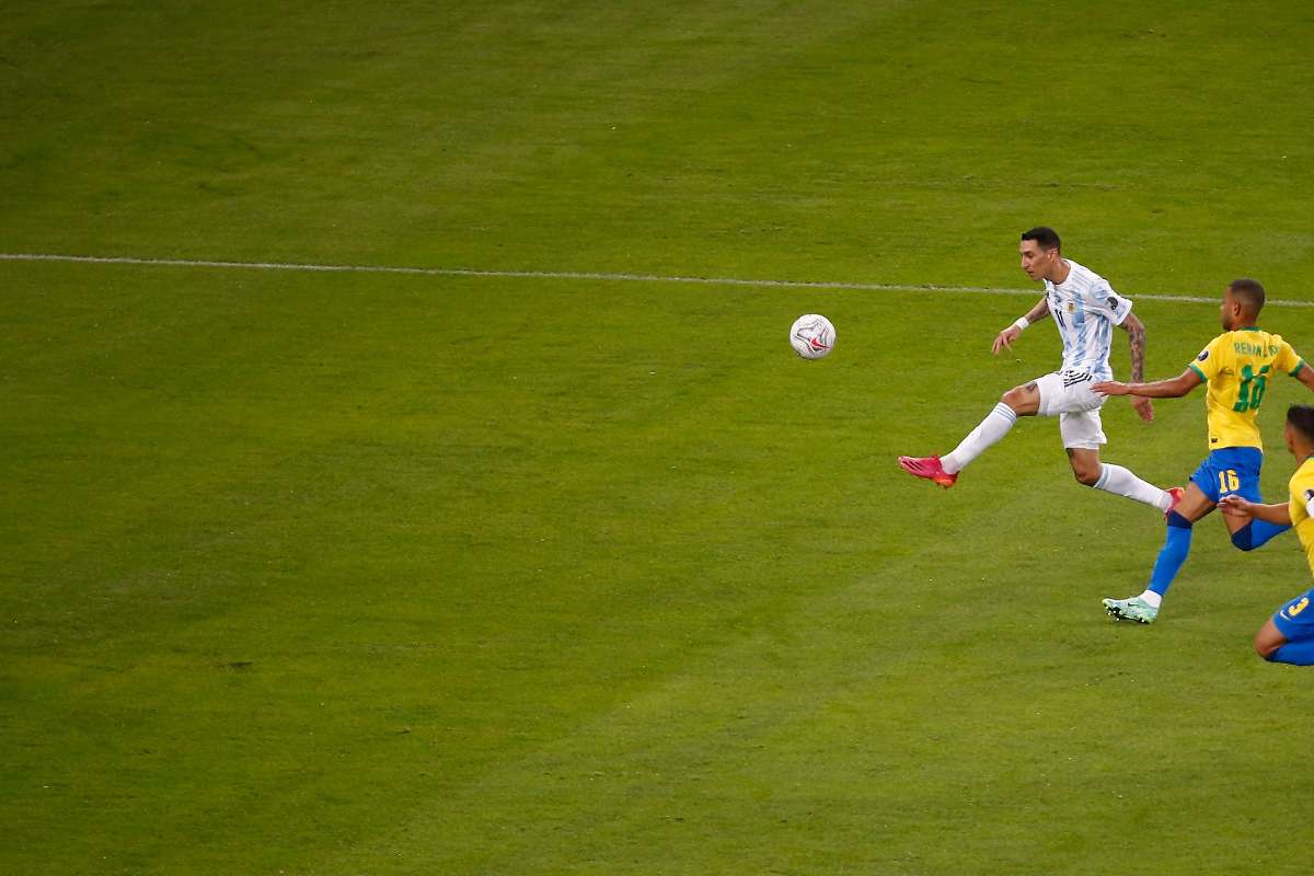 Qué definición, Fideo! Golazo de Di María en la final ante Brasil en el  Maracaná | Goal.com