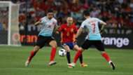 andres iniesta ozan tufan gokhan gonul spain turkey 06172016
