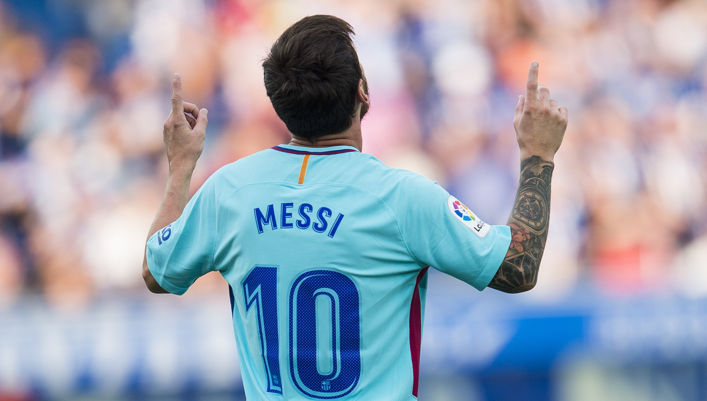 ¿por Qué Messi Festeja Los Goles Con Los Brazos Señalando Al Cieloemk 4477