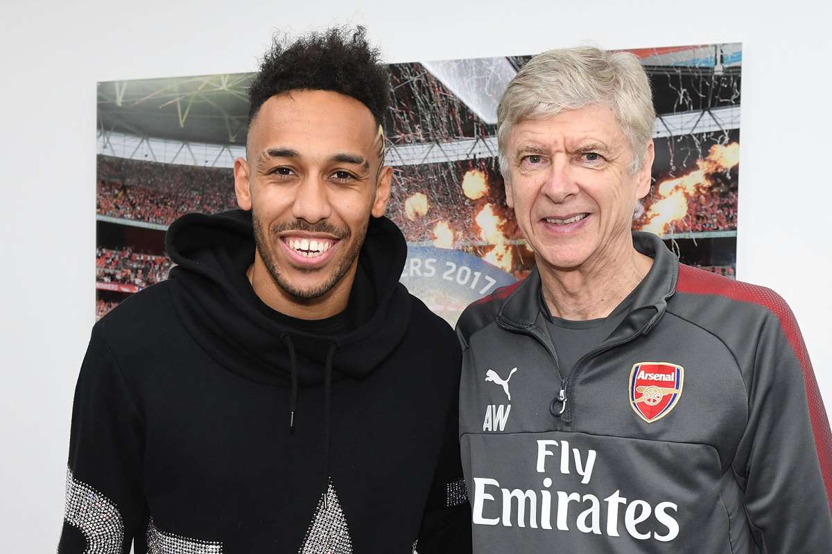 Aubameyang Transfer Arsenal Sign Dortmund Star For 55 Million Fee Goal Com