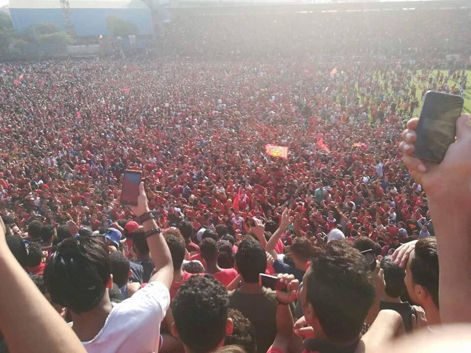 Al Ahly Zehntausende Fans Sorgen Fur Trainingsabbruch Goal Com