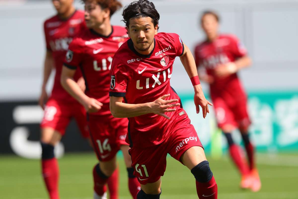 鹿島mf白崎凌兵が鳥栖へ期限付き移籍 もっと成長したいという思いから Goal Com 鹿島mf白崎凌兵が鳥栖へ期限付き移籍 もっと成長したいという思いから Goal Com