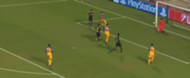 Raúl Gudiño atajada APOEL