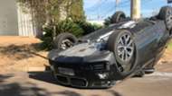 Igor Gomes capota com carro