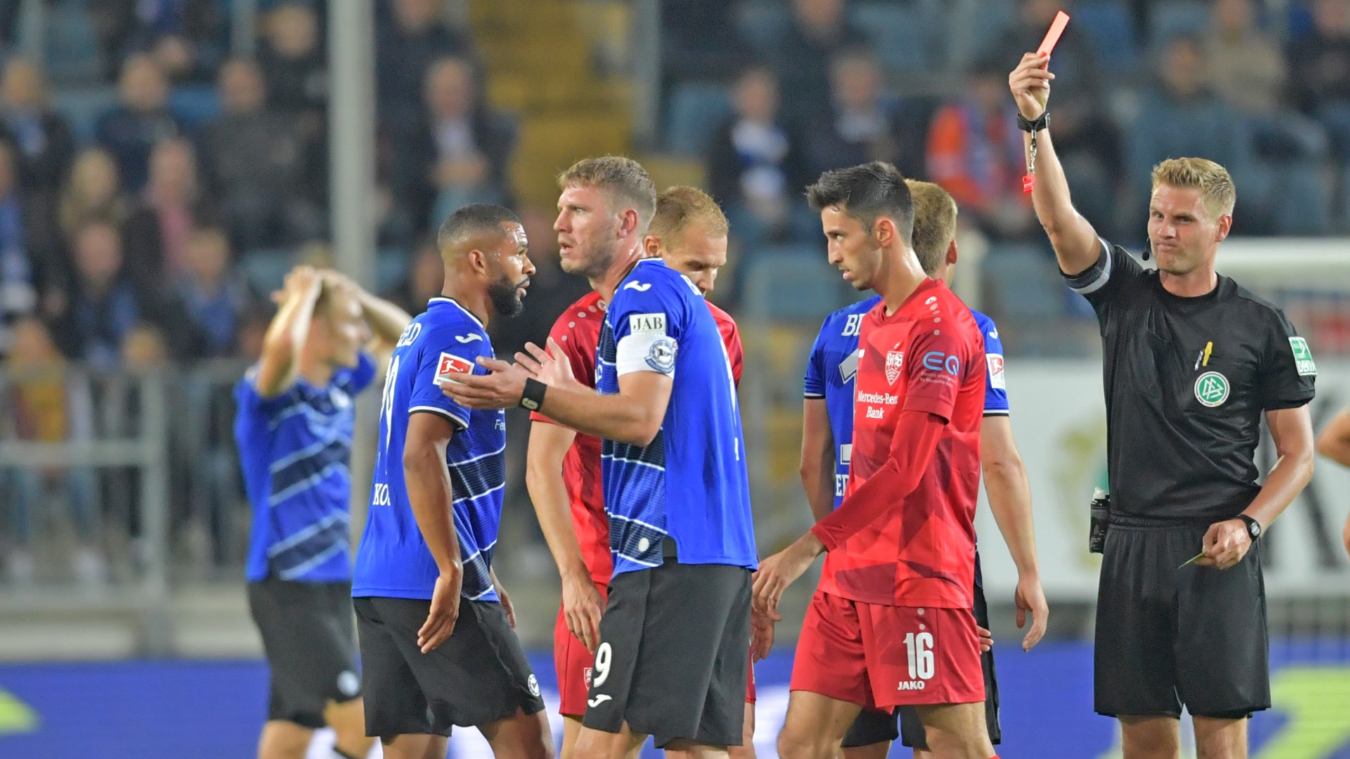 Vfb Stuttgart Gegen Arminia Bielefeld Heute Live Im Tv Und Live Stream Sehen Die Ubertragung Des Spitzenspiels Der 2 Bundesliga Goal Com