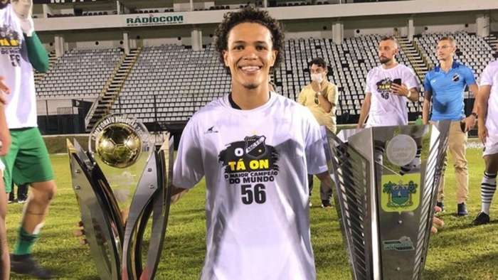 Conheça Reginaldo, novo reforço do Corinthians para a lateral esquerda