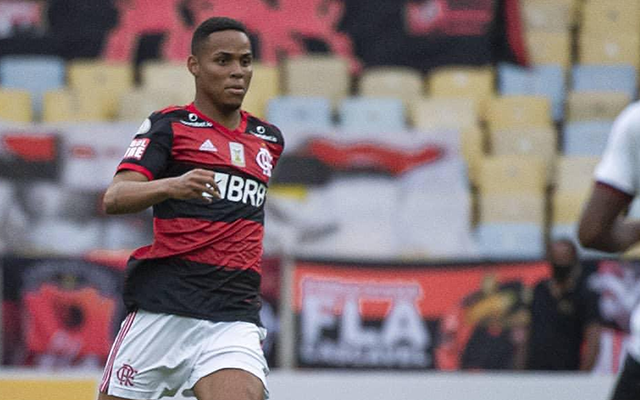 Negociação entre Flamengo e RB Bragantino por Natan envolve R27 milhões por 60 do zagueiro
