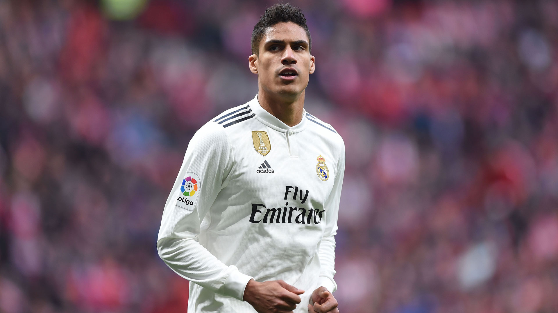Raphael Varane cam kết tương lai với Real Madrid | Goal.com