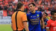 Vladimir Vujovic - Persib Bandung & Shaun Evans - Wasit