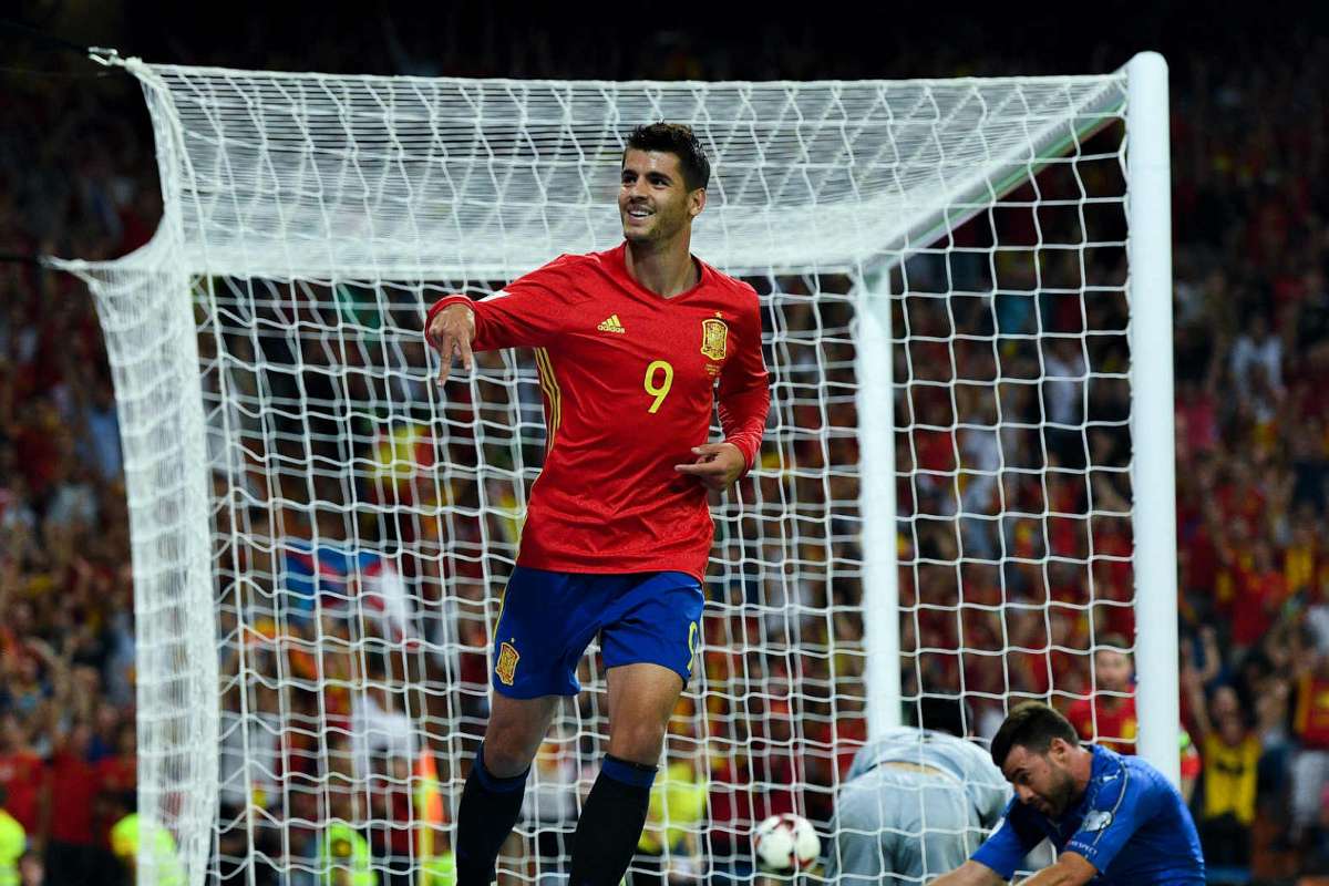 強すぎるスペイン 17年を無敗で終える 10戦負け知らずで5年ぶりの記録を達成 Goal Com 強すぎるスペイン 17年を無敗で終える 10戦負け知らずで5年ぶりの記録を達成 Goal Com