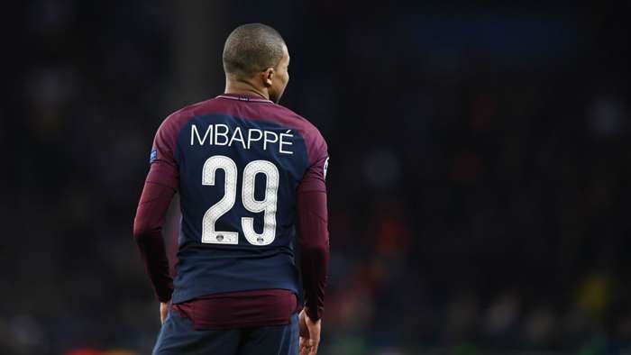 Frankreichs Kylian Mbappe: Gehalt, Schuhe, Social Media ...