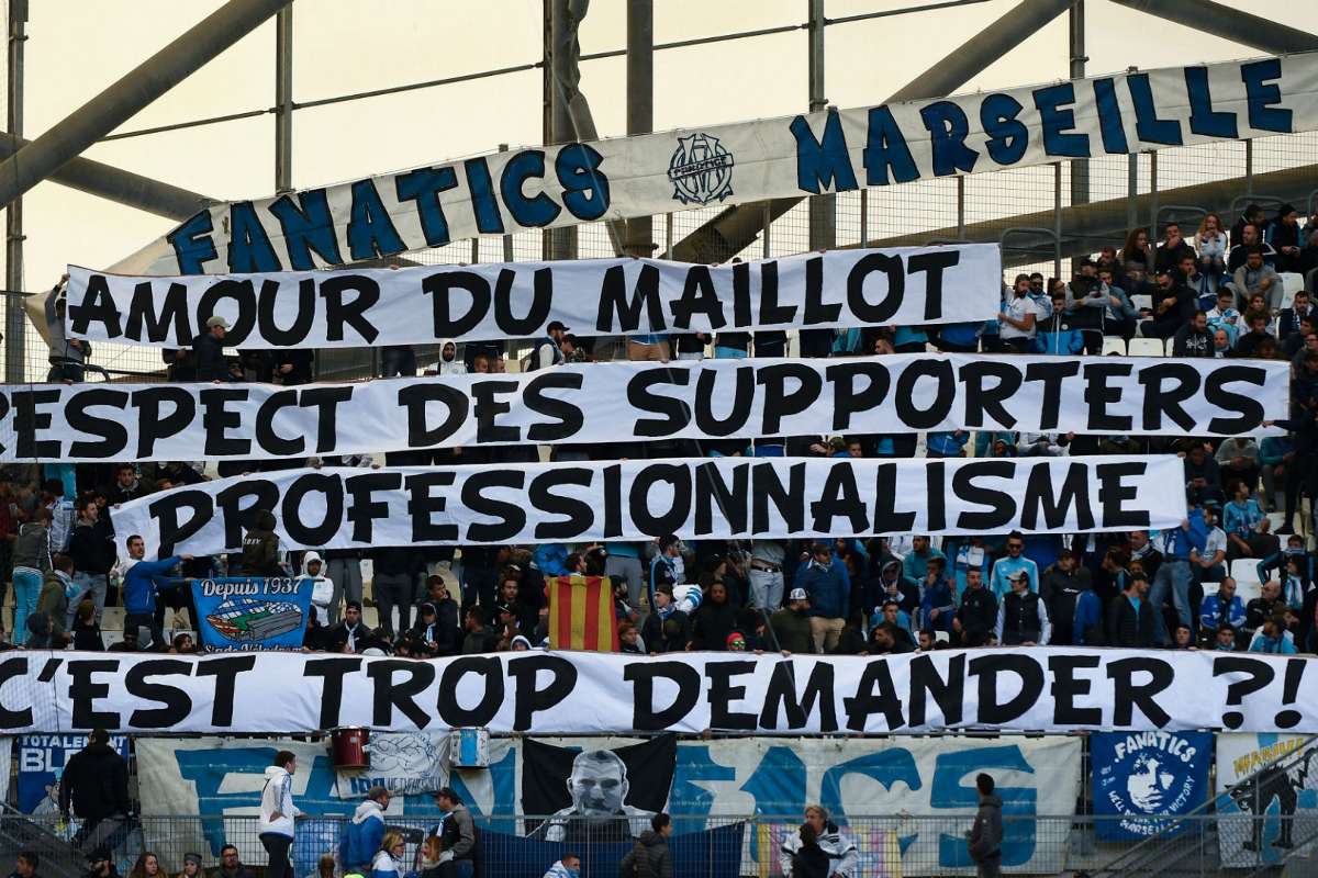 Patrice Evra Kick Respect Supporters Is It Too Much To Ask Marseille Fans Respond To Scandal Goalcom Patrice Evra Kick Respect Supporters Is It Too Much To Ask Marseille Fans Respond To Scandal Goalcom