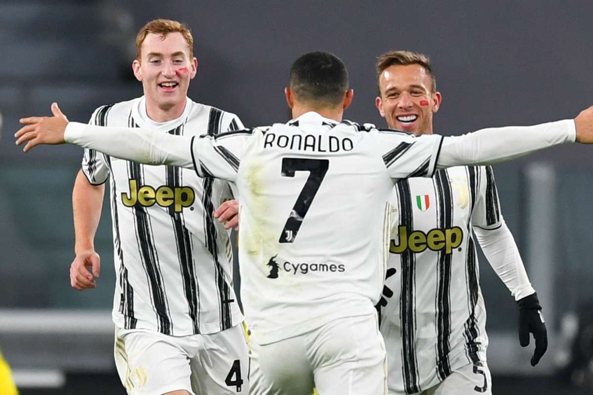 Juventus-Cagliari 2-0: doppio Cristiano Ronaldo, bianconeri sul velluto |  Goal.com