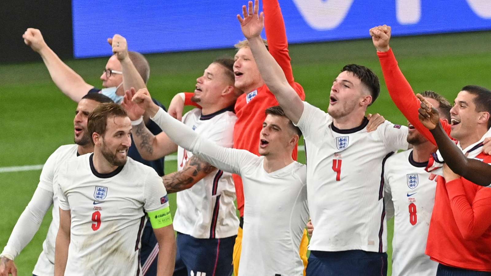 'This team represents the very best of England' Lineker urges Three