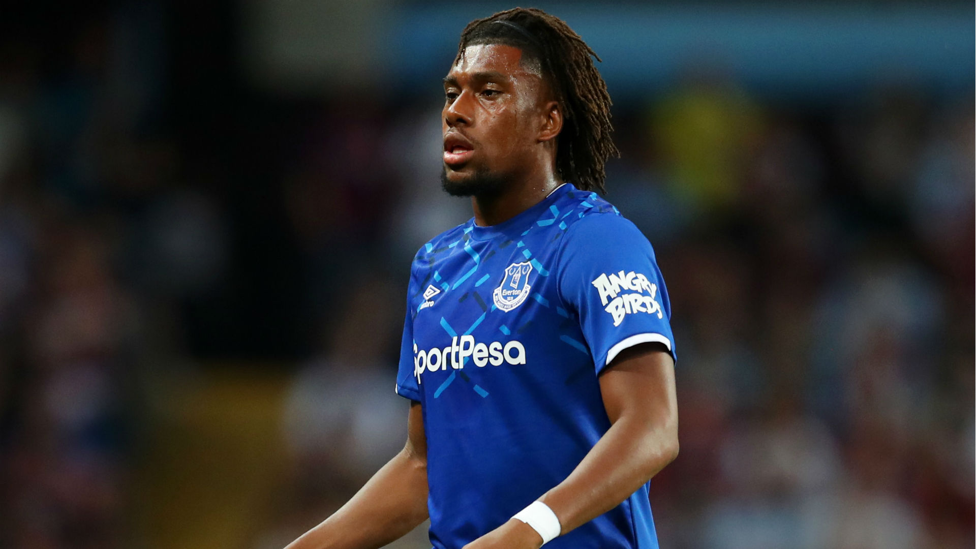 Alex Iwobi Confident Demanding Everton Boss Silva Will Aid His ...