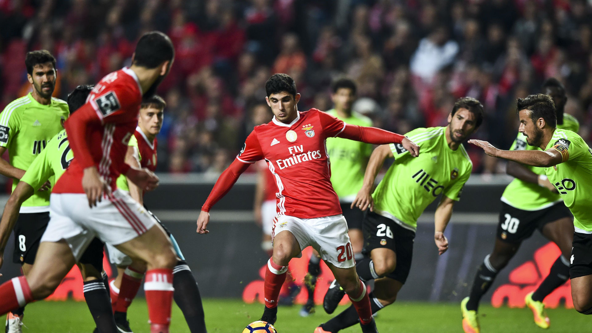 A Laid Back Farewell Lindelof Coasts Through Potential Last Benfica Game Goal Com