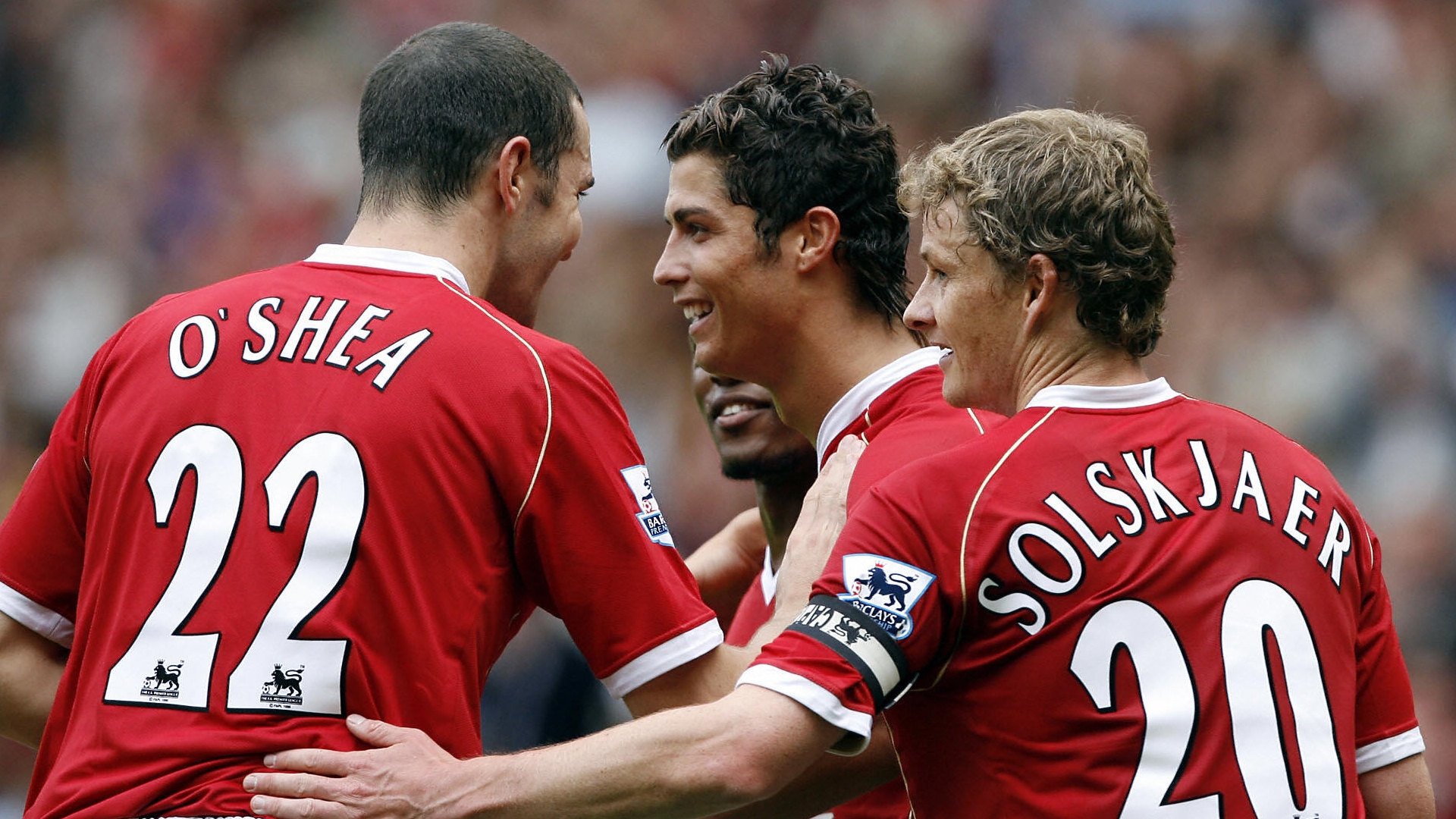 Ronaldo and Scholes make Solskjaer's dream six-a-side team ...