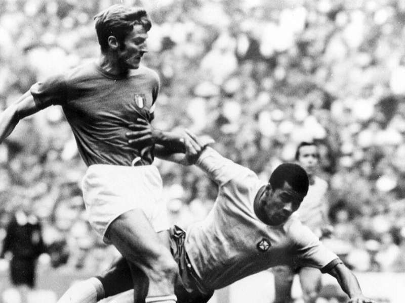 shoulders confident moments facchetti