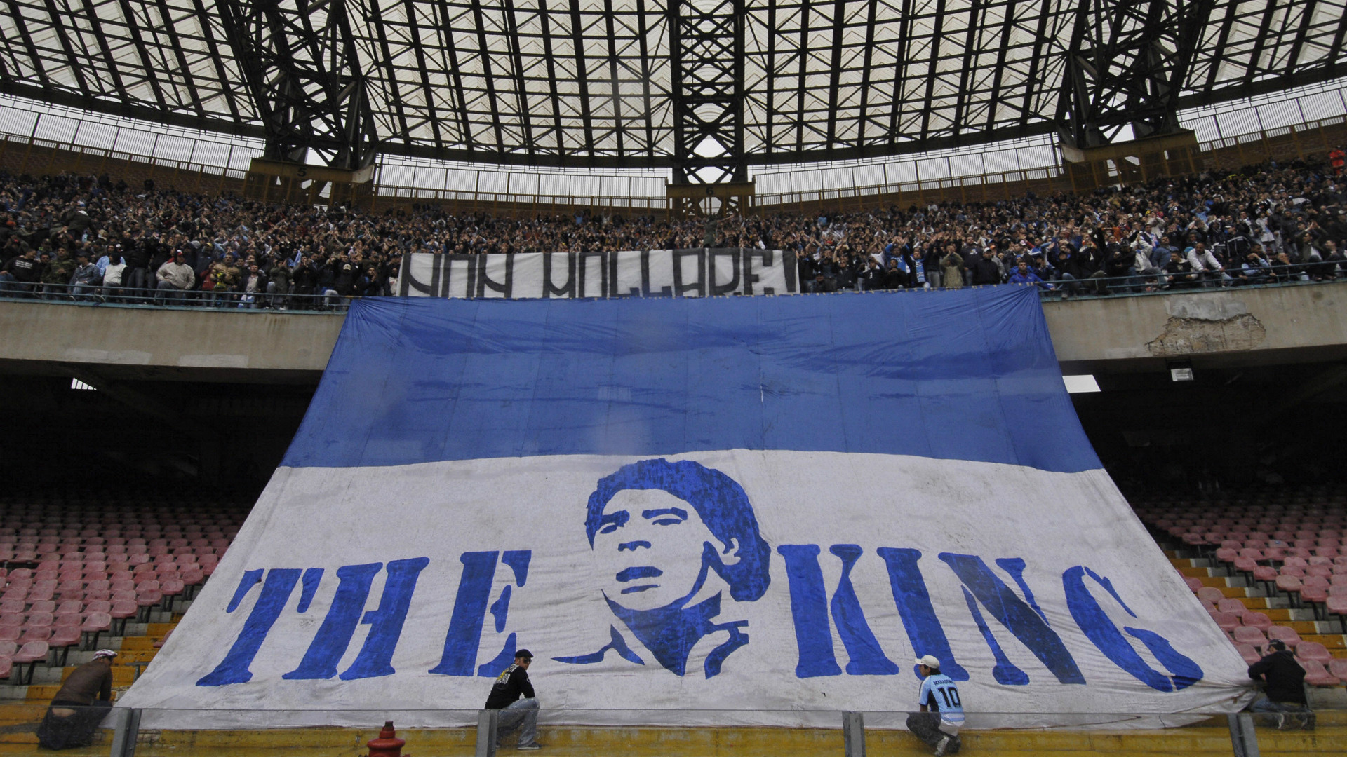 マラドーナ氏が所属したナポリが本拠地改名を検討へ 新名称は サン パオロ ディエゴ アルマンド マラドーナ Goal Com