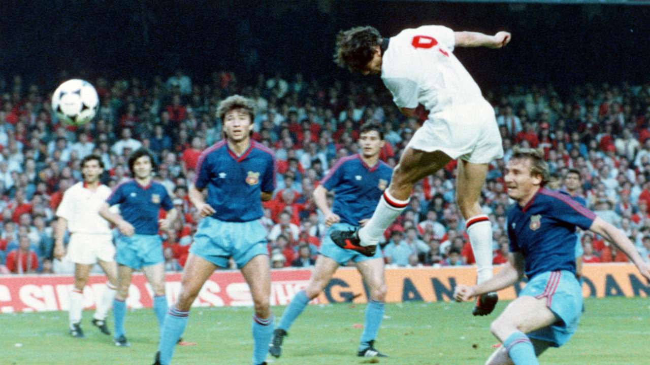 The Greatest Ac Milan Inter Xi Of All Time Starring Maldini Zanetti And Van Basten Goal Com