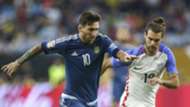 Lionel Messi Graham Zusi Argentina USA 06212016