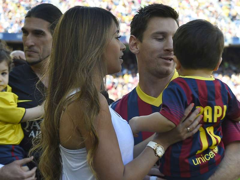 El Saludo De Antonella Para Thiago Messi Goal Com Messi snapchat and instagram videos with family. goal com