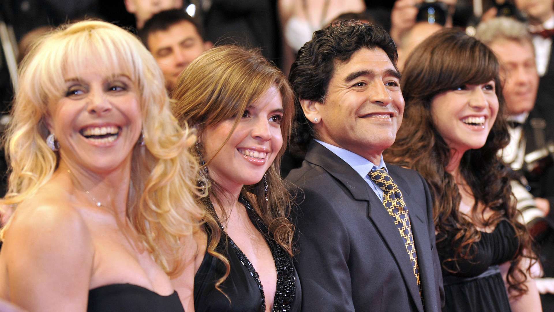 Impacto Mundial Por Muerte De Maradona En Una Villa Nacio Goal Com