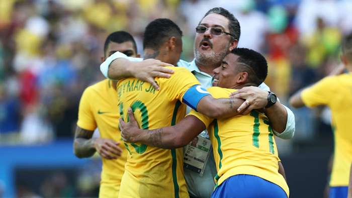 Ex-técnico da medalha Olímpica pede mais chances para Luan