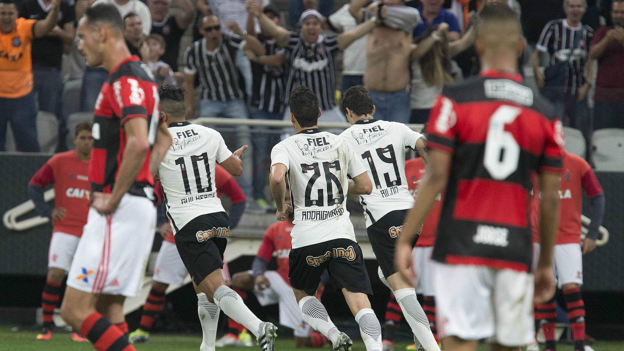 Tabu será quebrado? Corinthians não vence o Flamengo pelo Brasileirão desde 2016