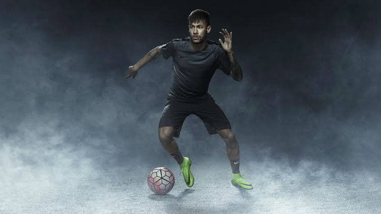 neymar com chuteira