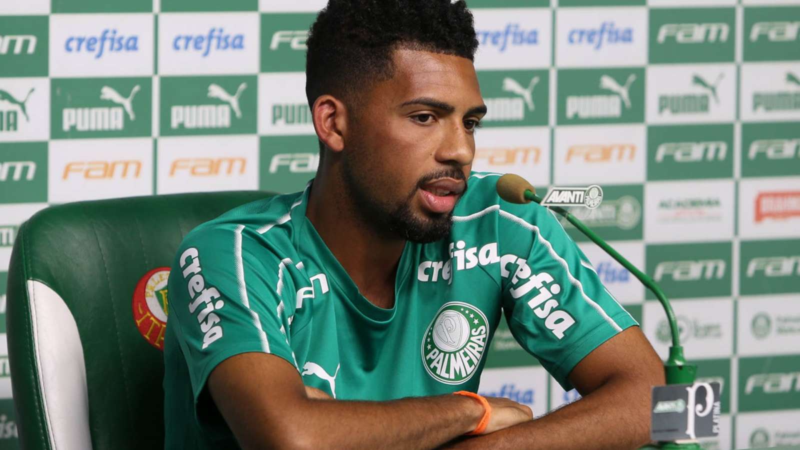 Quem é Matheus Fernandes, volante do Palmeiras sondado pelo Barcelona