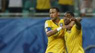 Neymar Douglas Costa Brasil Peru 17112015