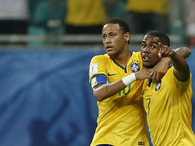 In Stats Douglas Costa S Match Winning Performance For Brazil Against Peru Goal Com In Stats Douglas Costa S Match Winning Performance For Brazil Against Peru Goal Com